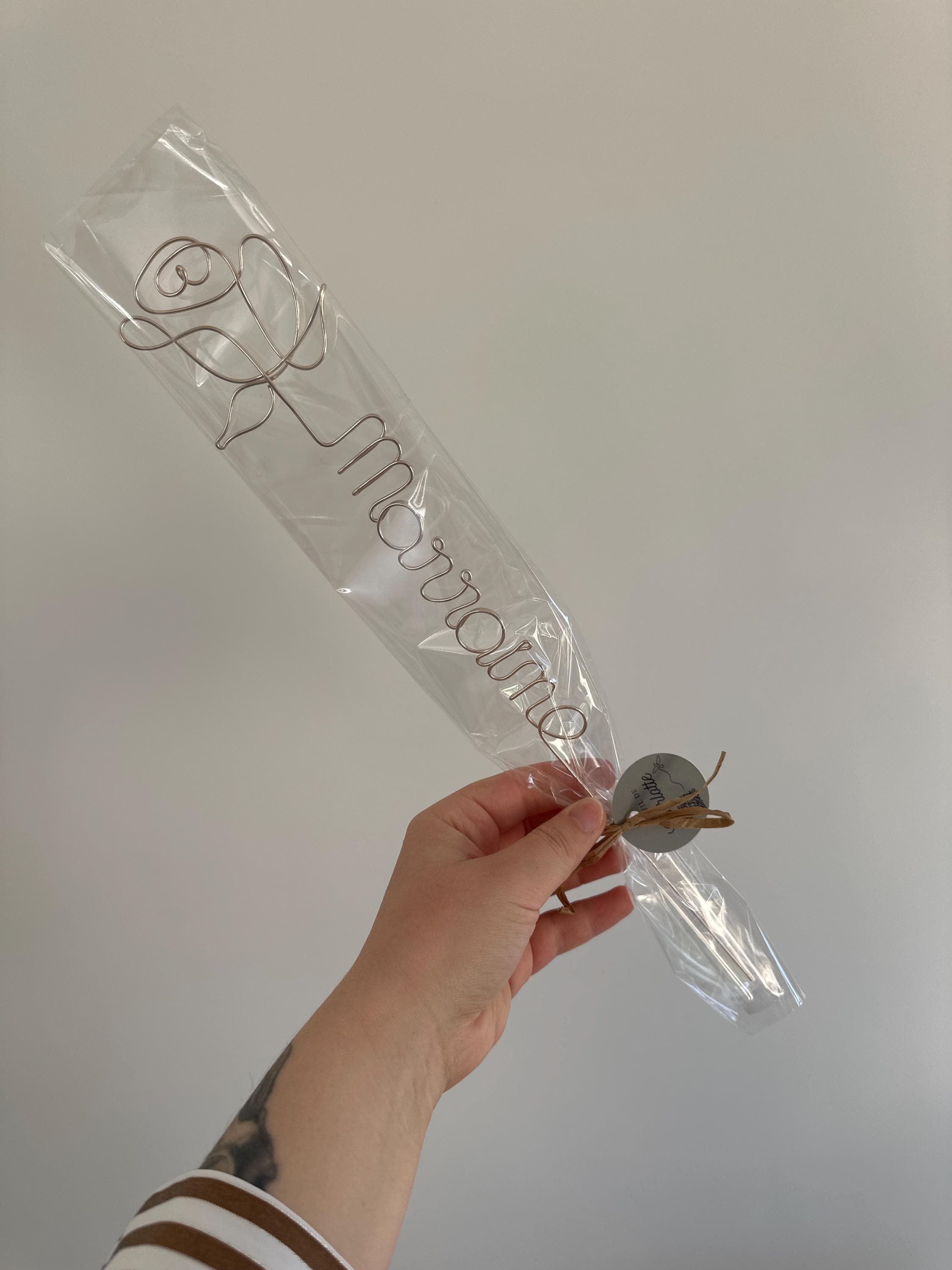 Personalized wire rose Mother's Day Mom Grandma Teacher Master Nanny Atsem