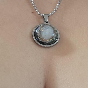 Dee added a photo of their purchase