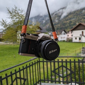 Tracolla Fotocamera Vintage Multicolore, Cinghia Regolabile e Compatibile con DSLR e Fotocamere Mirrorless di Canon, Nikon, Sony, Fujifilm, Olympus