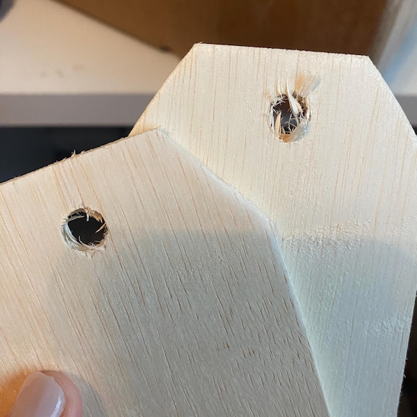 20 Pack of 18x 1/5thick Unfinished Wooden Sunflower Shape, Sign Blanks