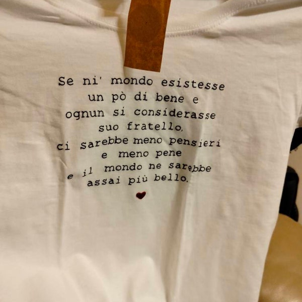 fashwork Tshirt con Nome Francesca e Aggettivi Simpatici - Idea Regalo - in Cotone