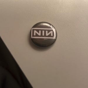 NINE INCH NAILS Logo 1-inch [pin / Button / Badge] — [nin Trent Reznor ...