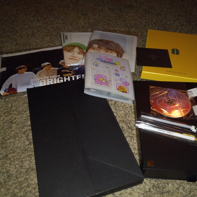 K-POP/アジア bts SEASON GREETING 2017 BTS 2017 SEASON'S GREETINGS 1 DVD+2 Calendars+Planner+2p
