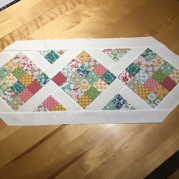To the Point Table Runner | PDF Pattern - Etsy