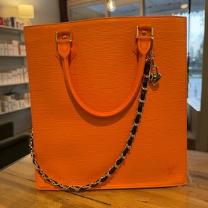 Amber added a photo of their purchase