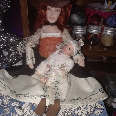 Dollhouse Miniature Baby Doll Porcelain Moveable 1:12 Scale Sleeper Cap ...
