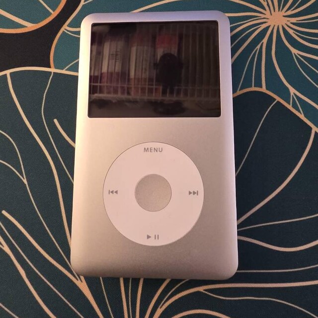 iPod classic80GB 2007年製 Apple iPod® classic 80GB (Black) Digital music/photo/video