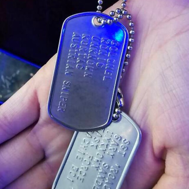 ステンレススチール製の米国陸軍ドッグタグ ID セット。パーソナライズ