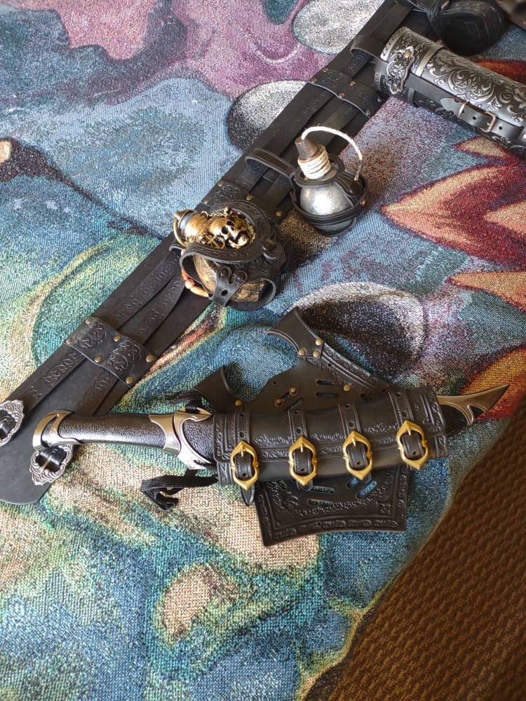 Brown Leather medieval scabbard. Sword scabbard for larp or cosplay