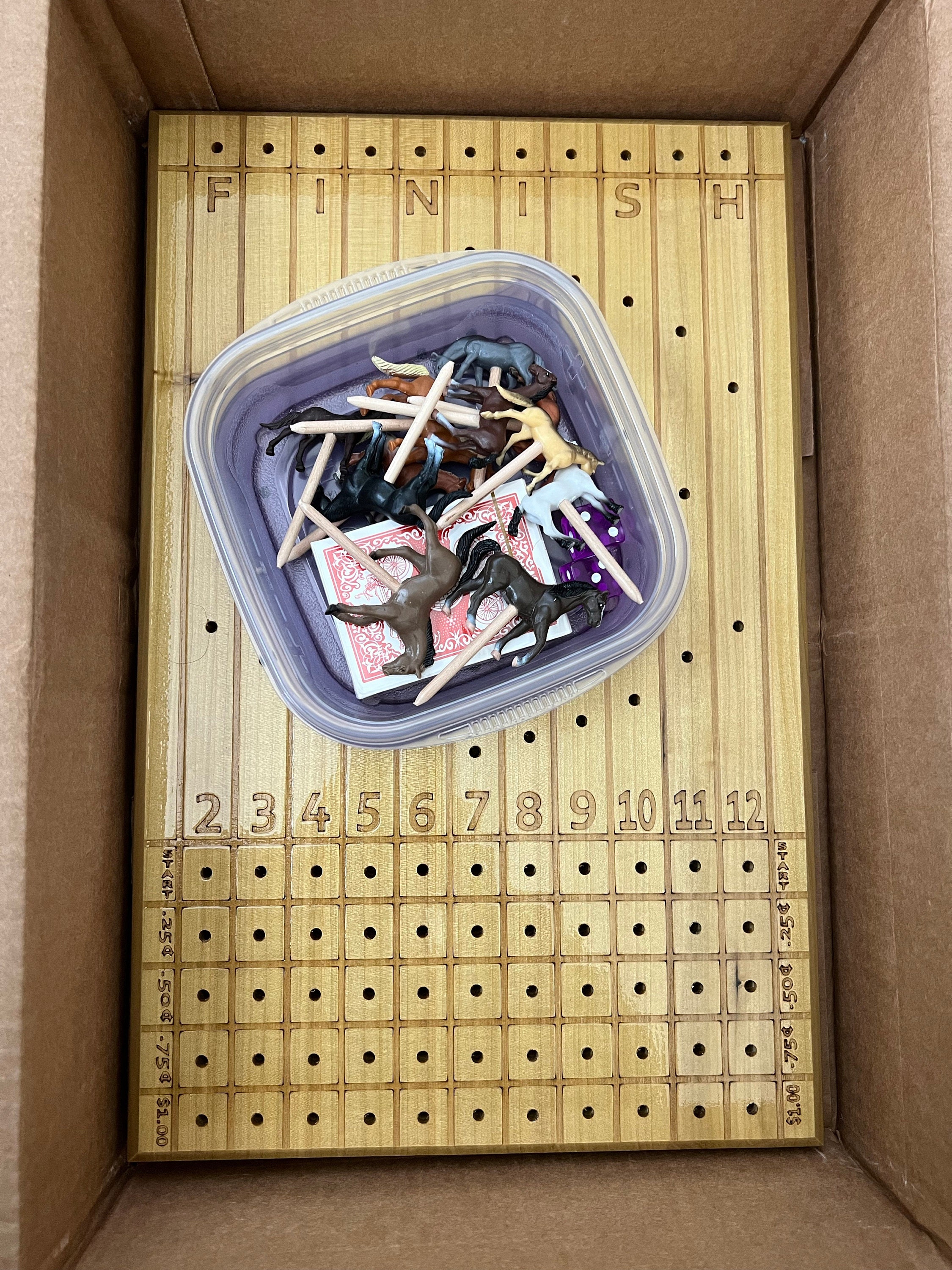 Horse Racing. Dice Game. Pony Pegs.