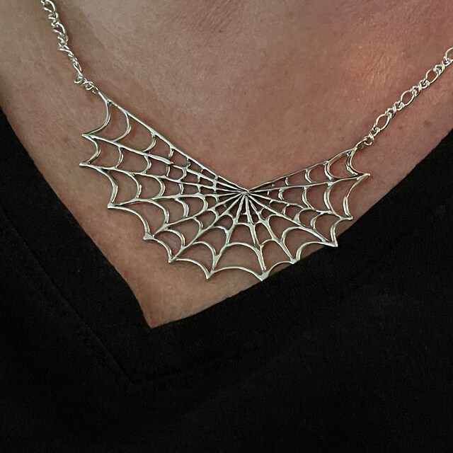 国内で当店のみ CFIERCE - Spiderweb Necklace Spider Web Necklace - Spider Web Pendant With Split Figure