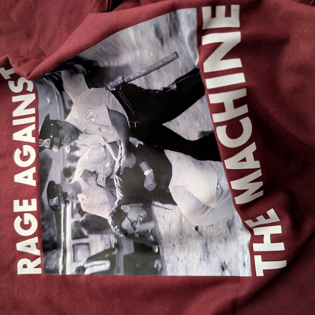 レトロコンフォートなバーニー・サンダースTシャツ、レイジ・アゲイン