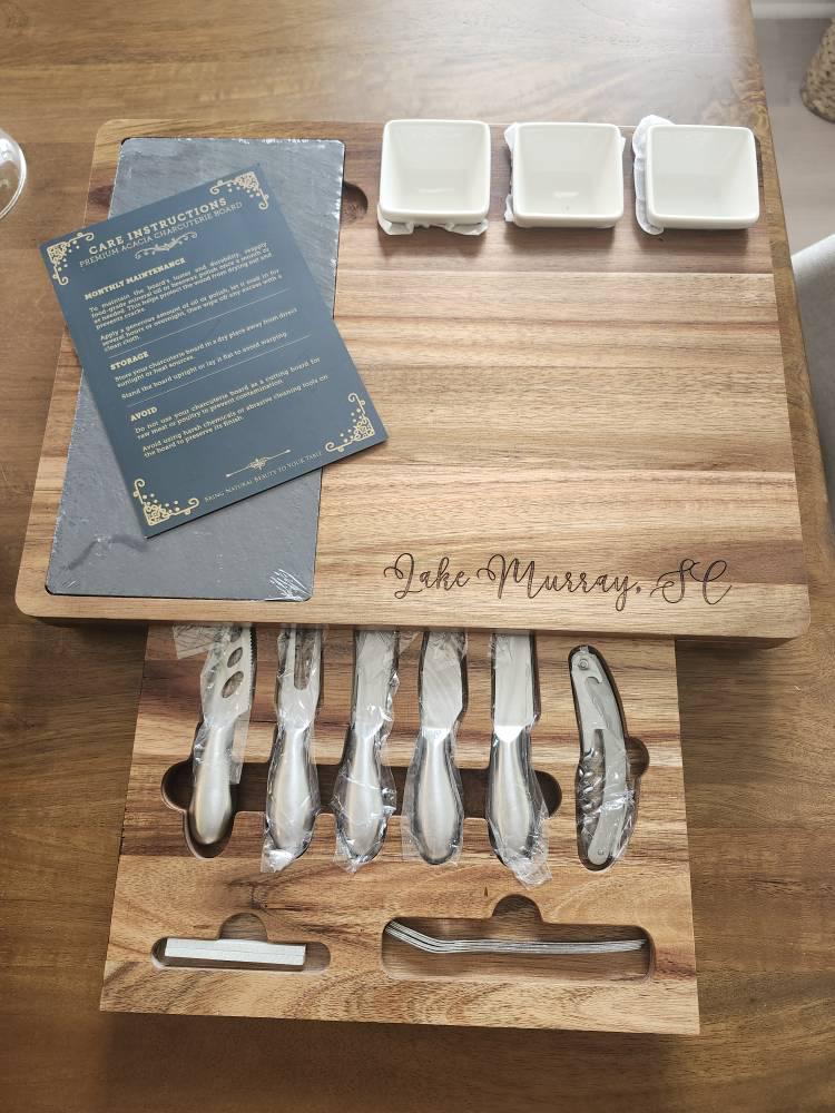Charcuterie Board Personalized, Wedding Gift for the Couple Unique, Anniversary Gift, Housewarming Gift, Engagement Gifts Mother in Law Gift