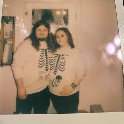 Skelett Baby Schwangerschafts Kostüm - Röntgen-Rippenkäfig Halloween Sweatshirt