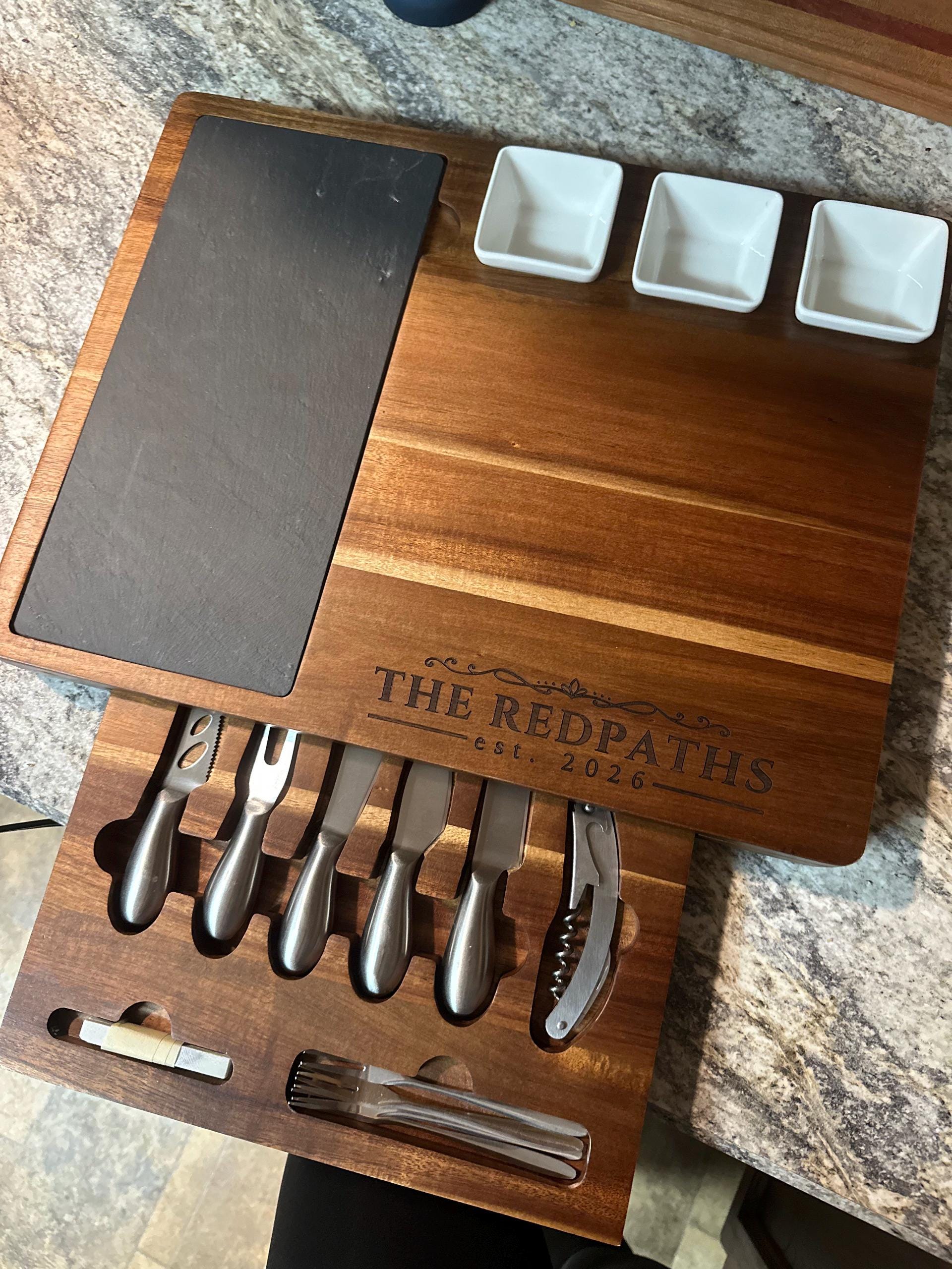 Charcuterie Board Personalized, Wedding Gift for the Couple Unique, Anniversary Gift, Housewarming Gift, Engagement Gifts Mother in Law Gift