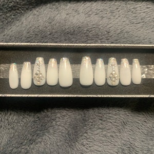 Press on Nails Nude Press on Nails Press Ons Floral Nails - Etsy