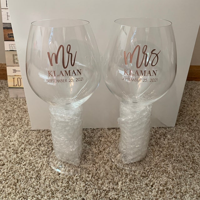 Personalized Lenox Red Wine Glass (Set of TWO) Custom Engraved Tuscany  Crystal Wine Glasses, Wedding Glasses, Engagement, Anniversary Gift