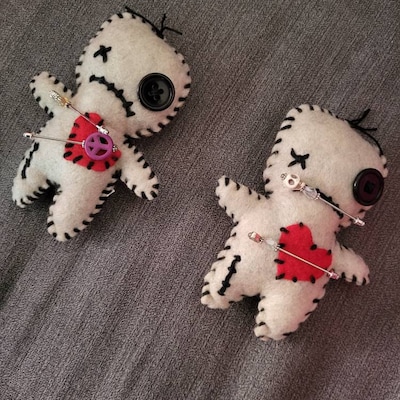 Petite 2 Inch Victorian Gothic Voodoo Pins - 4 Pack Assorted Colors For Dolls & Crafts