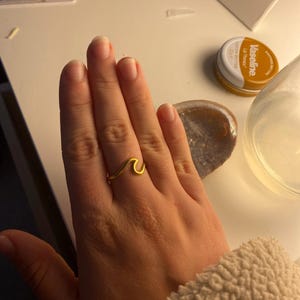 Review photo by Lola for Wave Ring