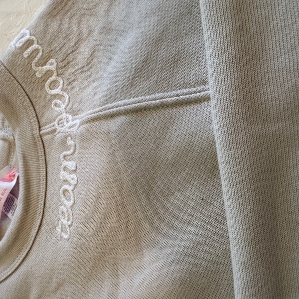Asymmetrical Knit Sweater with Heart and Script Embroidery – 100% Cashmere