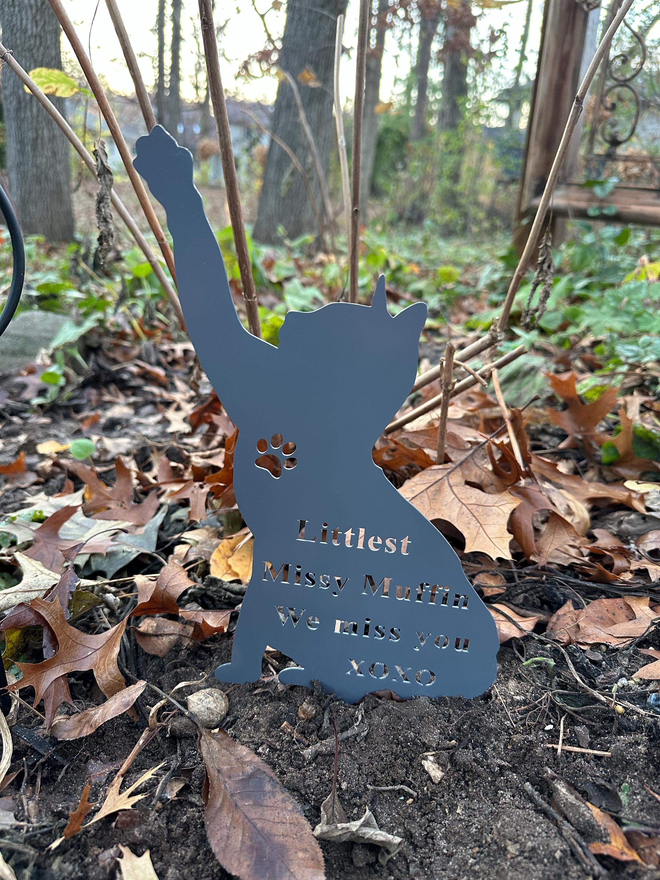 Custom Cat Memorial Stake Personalized Cat Memorial Plaque with Stake Cat Grave Marker Cat Memorial Gift Metal Garden Stake Cat Burial Stake