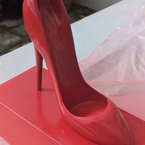 Carlos added a photo of their purchase