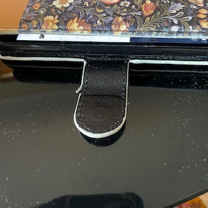 Kaye added a photo of their purchase
