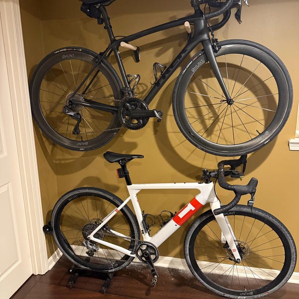 Road Bike Wall Mount: Minimalist Bicycle Storage Rack - Etsy Canada