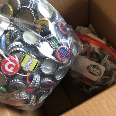 750 Mixed Used Beer Bottle Caps - Huge Variety, No Rust, No Dents - Home Brew Queen