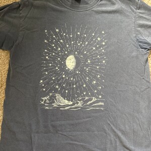 Guitar NASHVILLE Music City Print Crewneck Tee