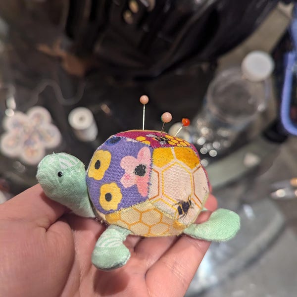 Turtle Pincushion PDF Sewing Pattern and Tutorial - Scrap Buster ...