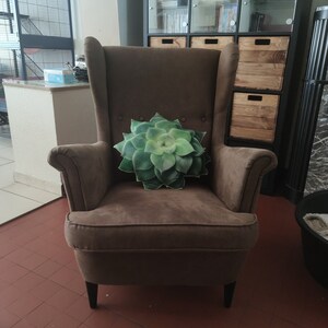 Jen added a photo of their purchase