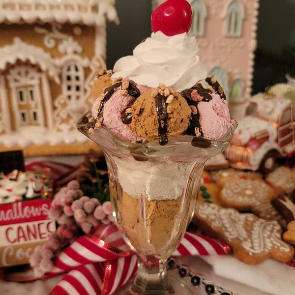 Fake Hot Fudge Sundae Neapolitan Sundae Ice Cream Bar Décor Summer ...