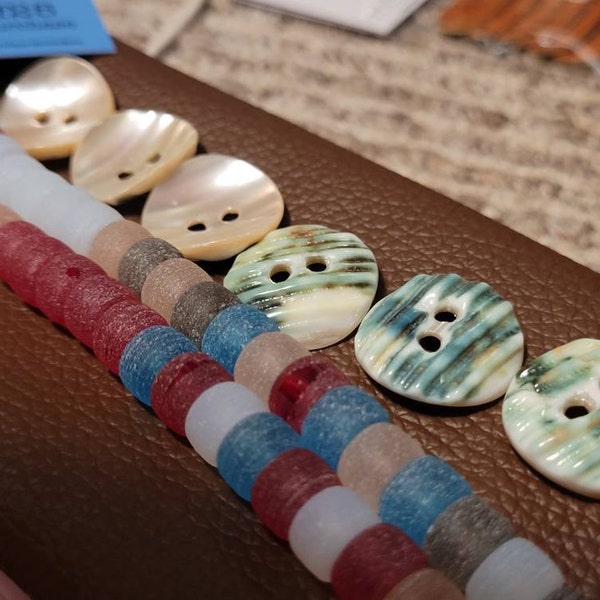 Scarce Green Snail Vintage Buttons, Nice Quality Natural Mother of ...