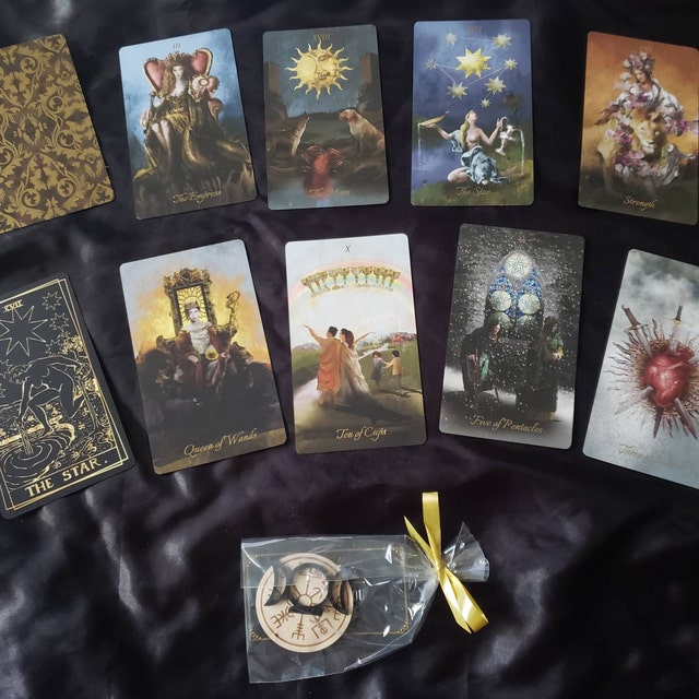 贝洛奥里藏特的待售 Tarot Card Decks, Facebook Marketplace