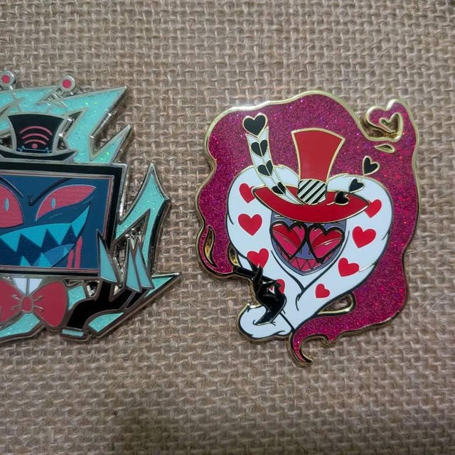 ハズビン ホテル - Vox & Valentino エナメル ピンバッジ - Etsy 日本