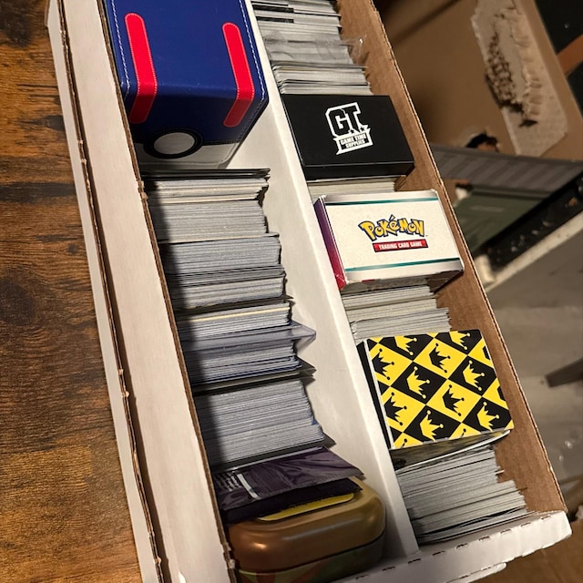 Huge Lot Of Pokemon Cards Bulk Lot Of 1000 Random Pokemon Cards - Common, Uncommon, Rare, Includes Holos Pokemon Gifts Huge Lot Of Pokemon Cards Bulk Lot Of 1000 Random Pokemon Cards - Common, Uncommon, Rare, Includes Holos Pokemon Gifts