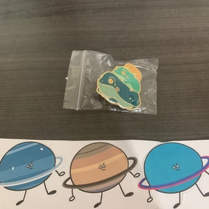 Roun Frens Frog Stack Hard Enamel Pin RESTOCK Three Dumpy Tree Frogs ...