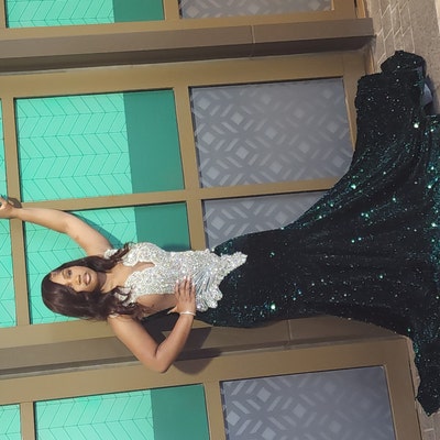 Sexy Green Mermaid Appliques Sleeveless Prom Dress with Beads