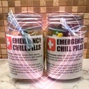 BkeeCten Funny Teacher Appreciation Gift - Plastic Chill Pills Jar With "Chill Pills"Sticker Cute Practical Medication Management