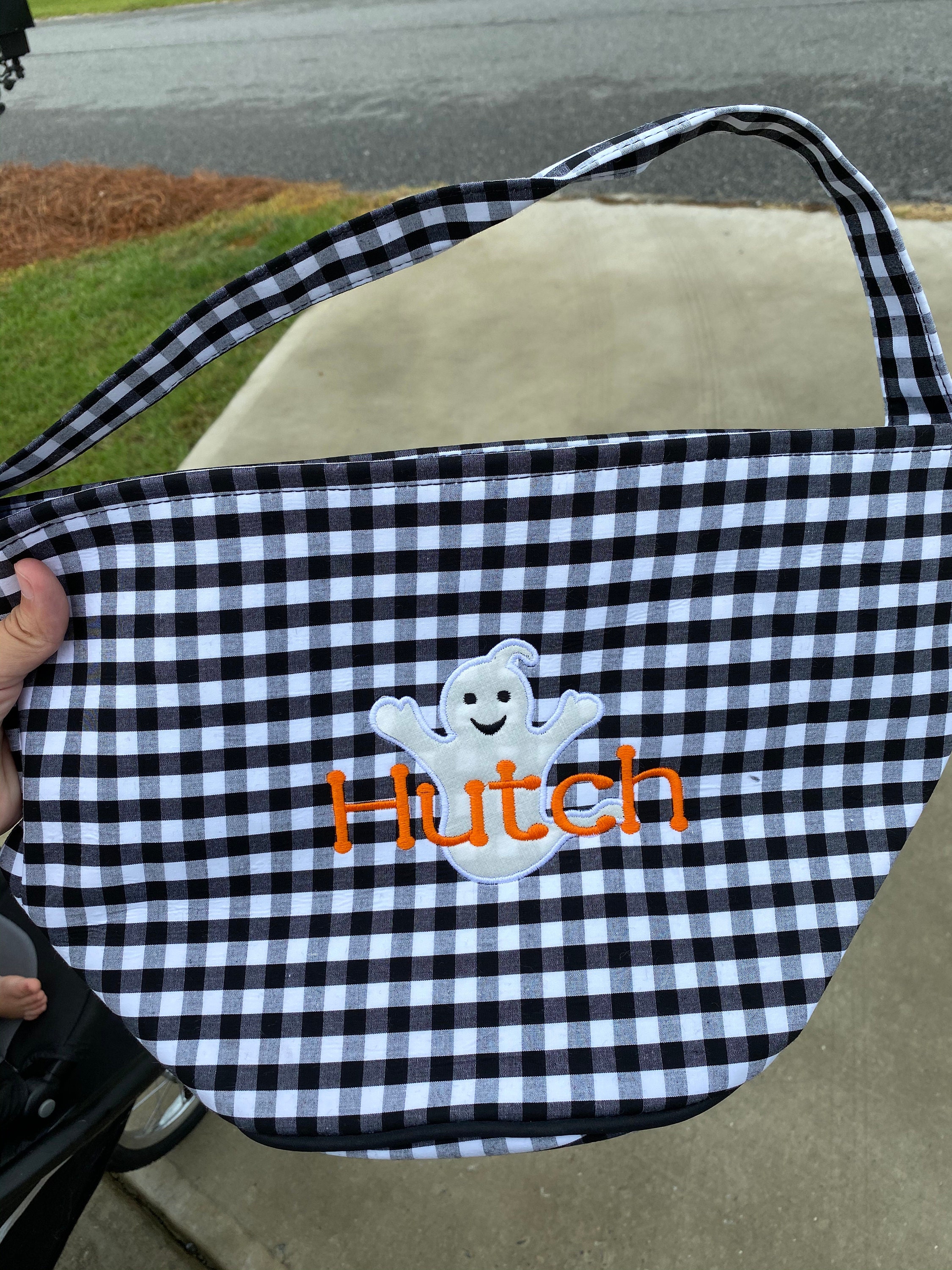 Trick or treat bag, Trick-or-treat bucket,  Halloween Bucket, Personalized, Halloween Basket, monogram, trick-or-treat, Halloween bag