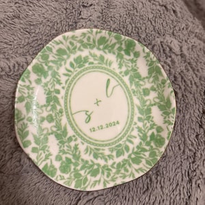 Savannah added a photo of their purchase