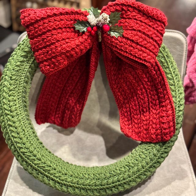 A customer's finished Wheat Stitch Wreaths Crochet Pattern in 4 Sizes