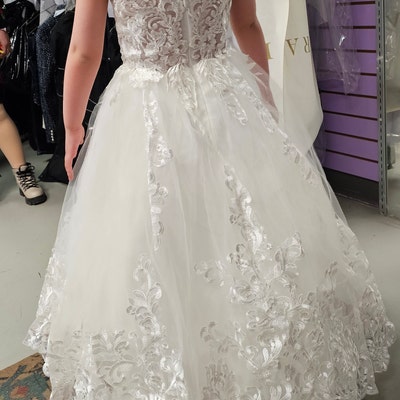 Ball Gown Crew Neck Flying Sleeves Flower Girl Dresses with Applique