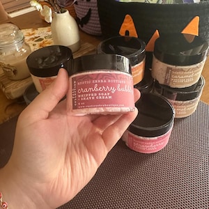 Lizeth added a photo of their purchase