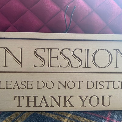 In Session Door Sign For Therapists, Do Not Disturb Hanger Sign For Therapy Office Decor, 10 In Double Sided Rouond Wooden Welcome Hanging