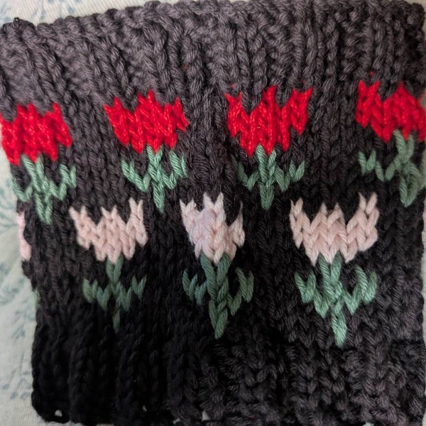 March Colourwork Knitting Patterns - Vintage Tulips, Tulip Pattern ...