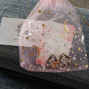 Shoshi added a photo of their purchase