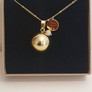 Léa added a photo of their purchase
