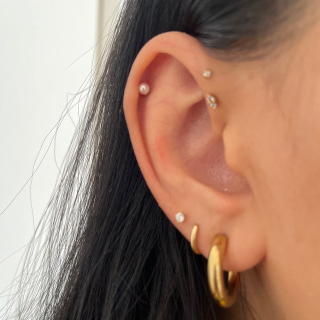 14k Solid Gold Pearl Internally Threaded Labret Stud Earring
